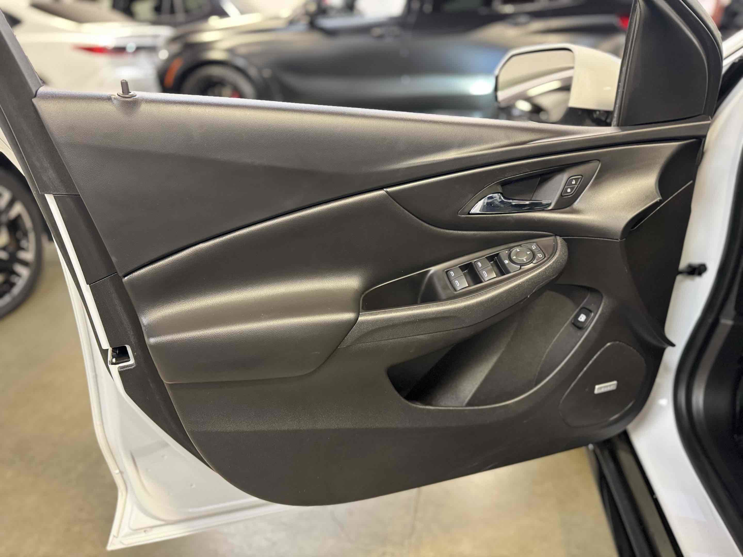 Used 2019 Chevrolet Volt LT FWD image 14