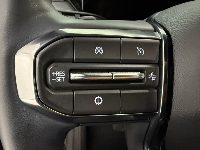 Used 2024 GMC Acadia AT4 AWD/4WD image 10