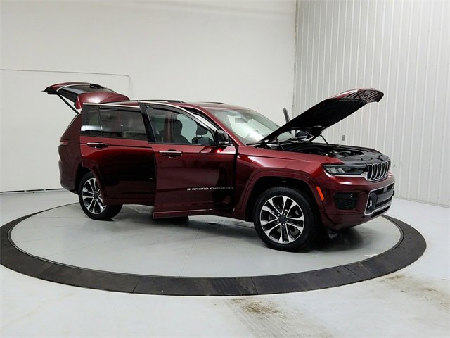 Used 2022 Jeep Grand Cherokee L Overland w/ Advanced Protech Group III image 9