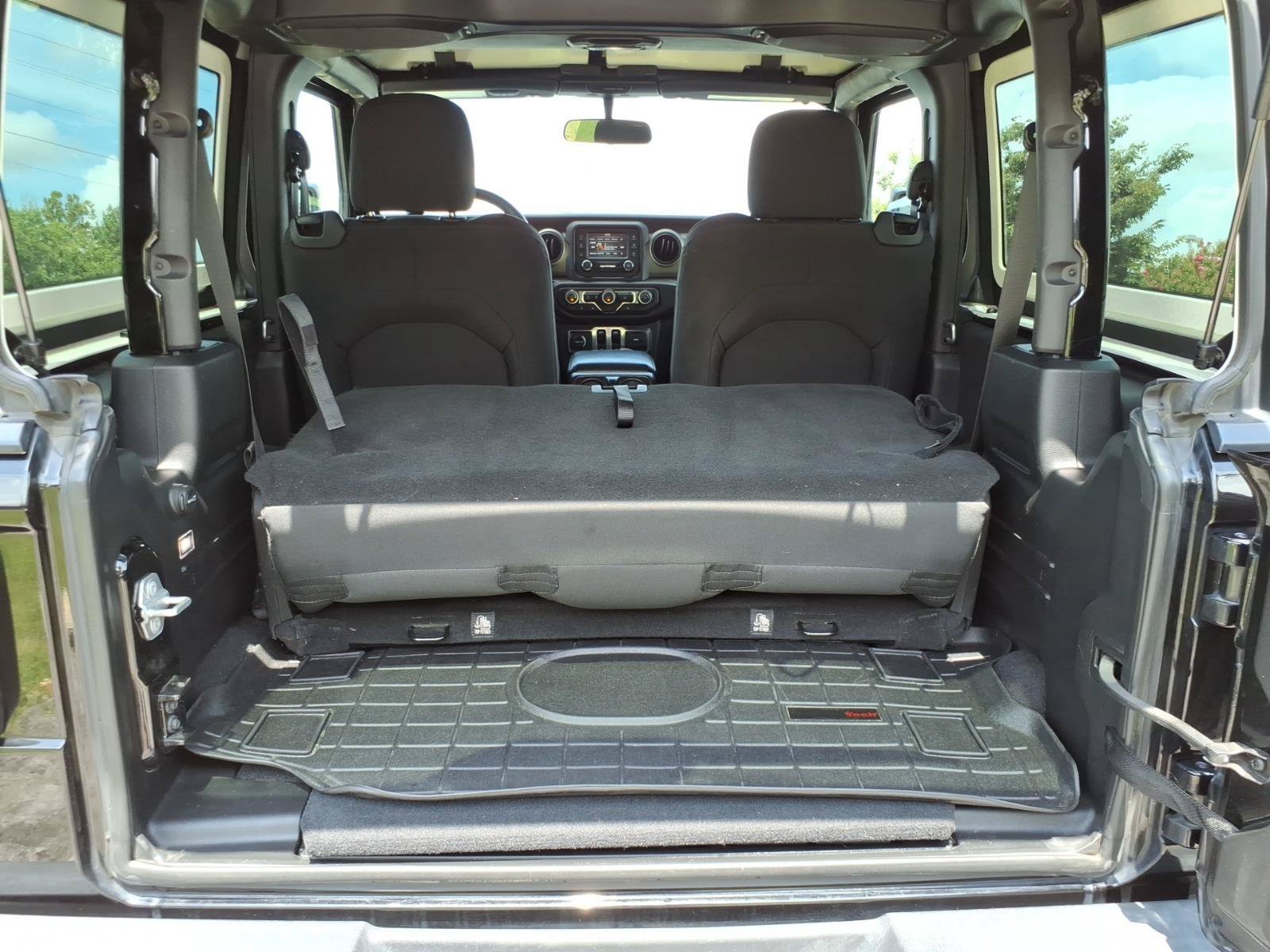 Used 2018 Jeep Wrangler Sport AWD/4WD image 31