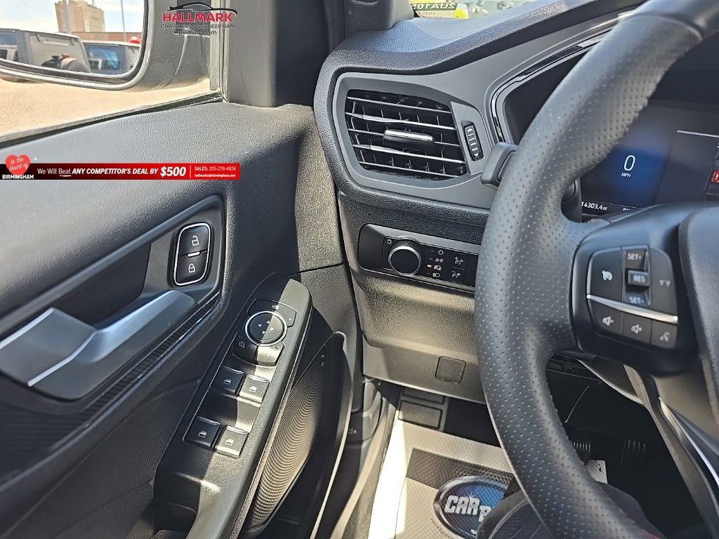 Used 2025 Ford Escape ST-Line AWD/4WD image 14