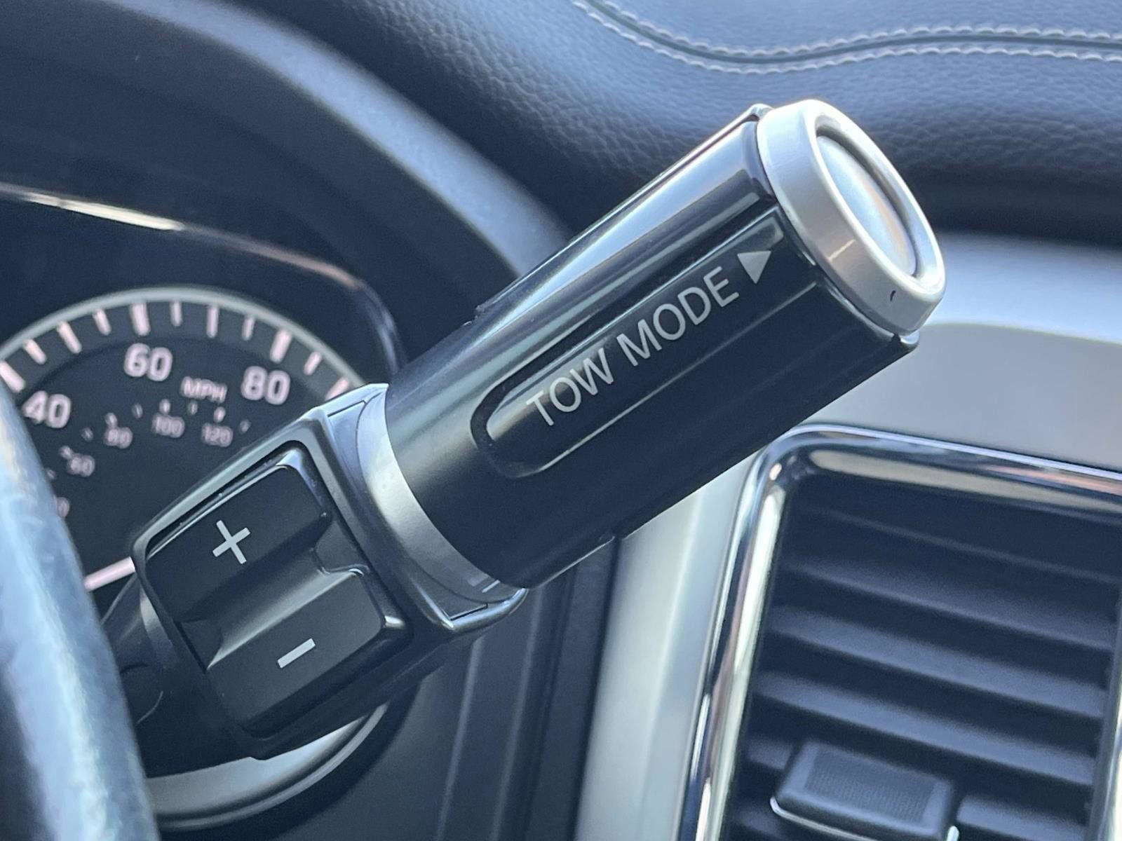 Used 2019 Nissan Titan PRO-4X image 33