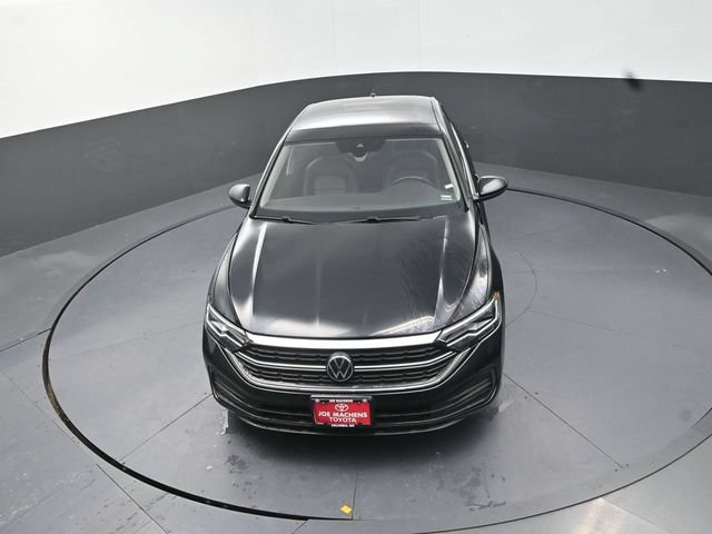 Used 2024 Volkswagen Jetta SE FWD image 24