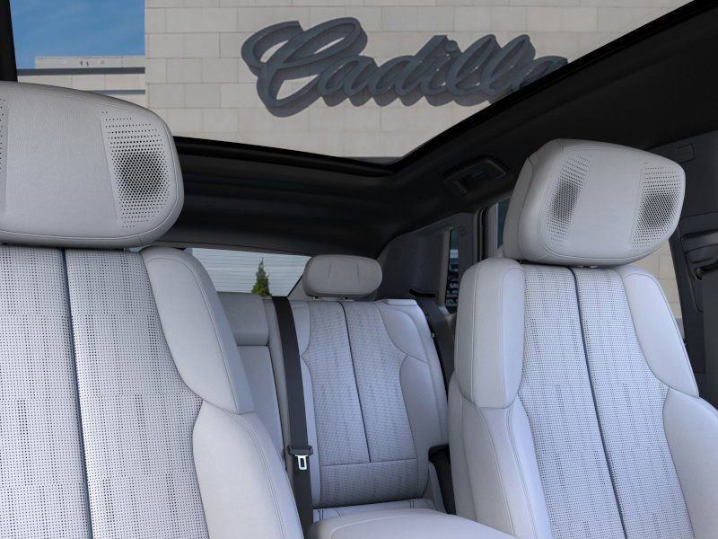 New 2025 Cadillac Lyriq Luxury image 24