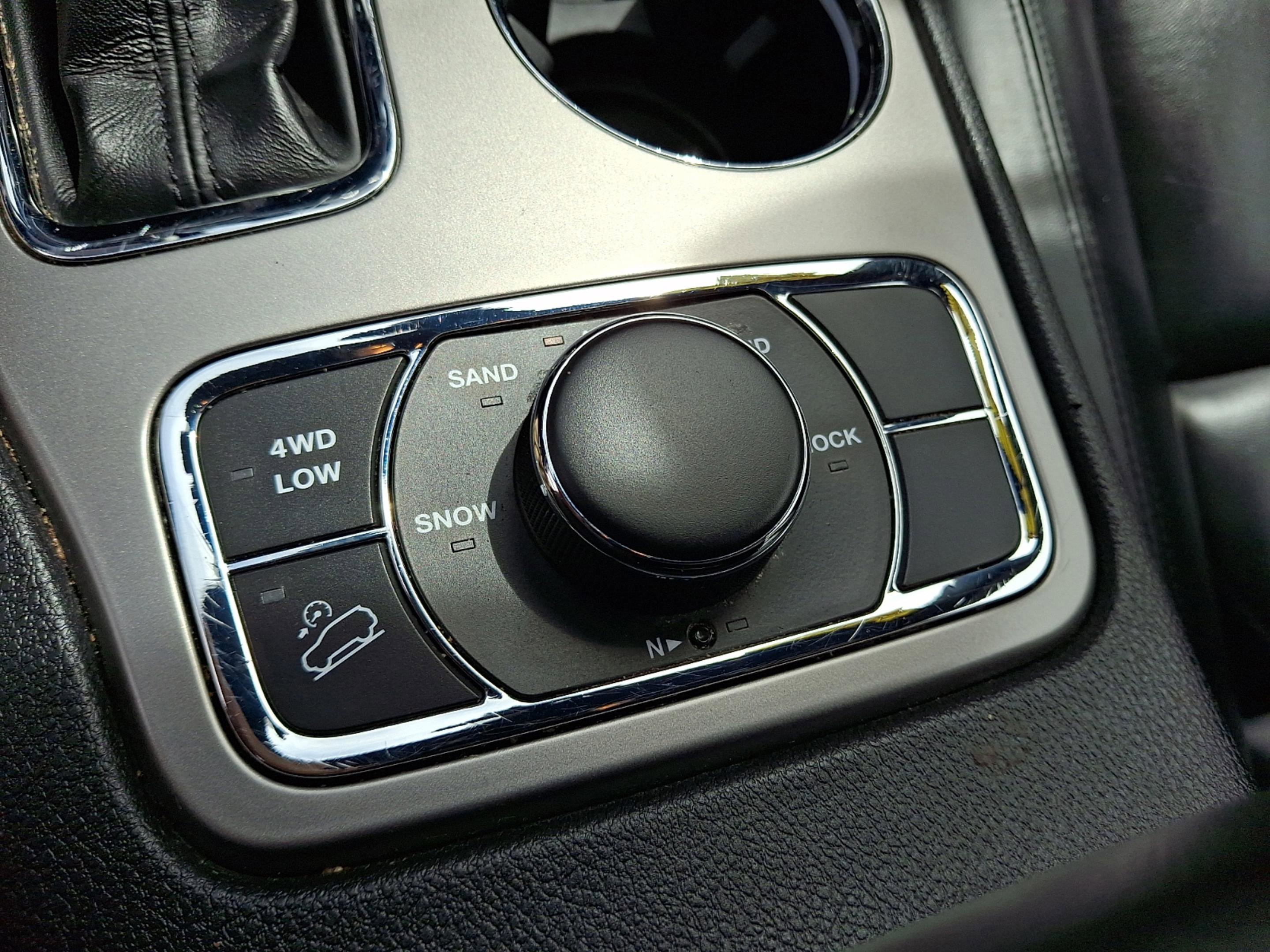 Certified 2021 Jeep Grand Cherokee Limited AWD/4WD image 27
