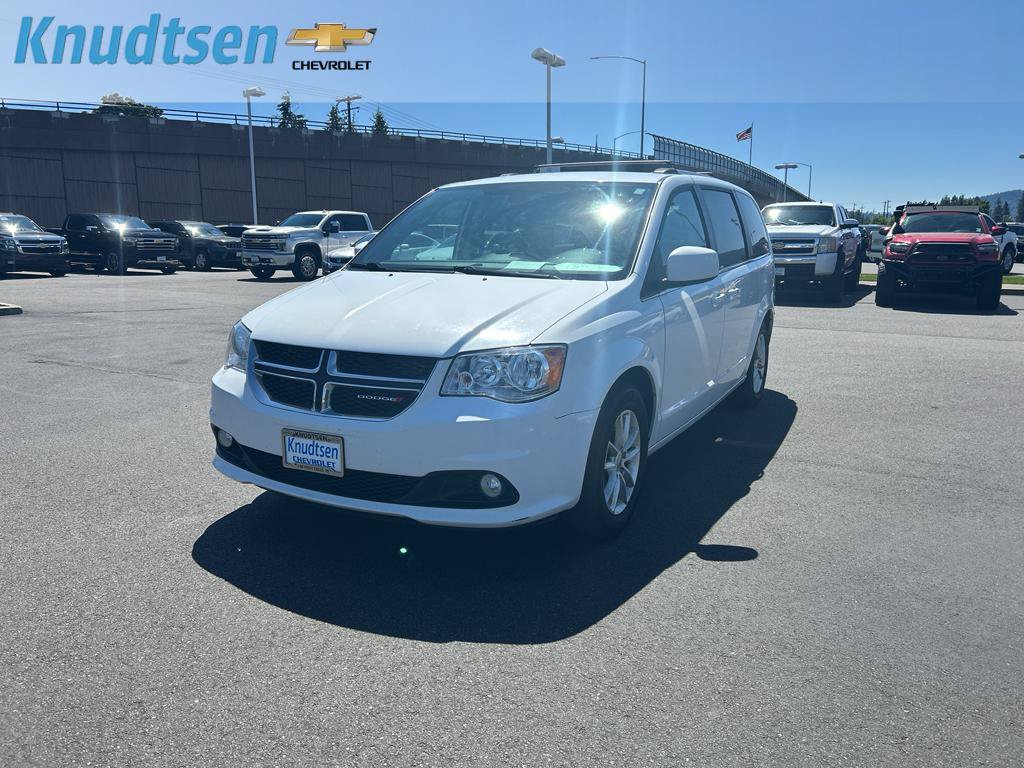 Used 2018 Dodge Grand Caravan SXT FWD image 3