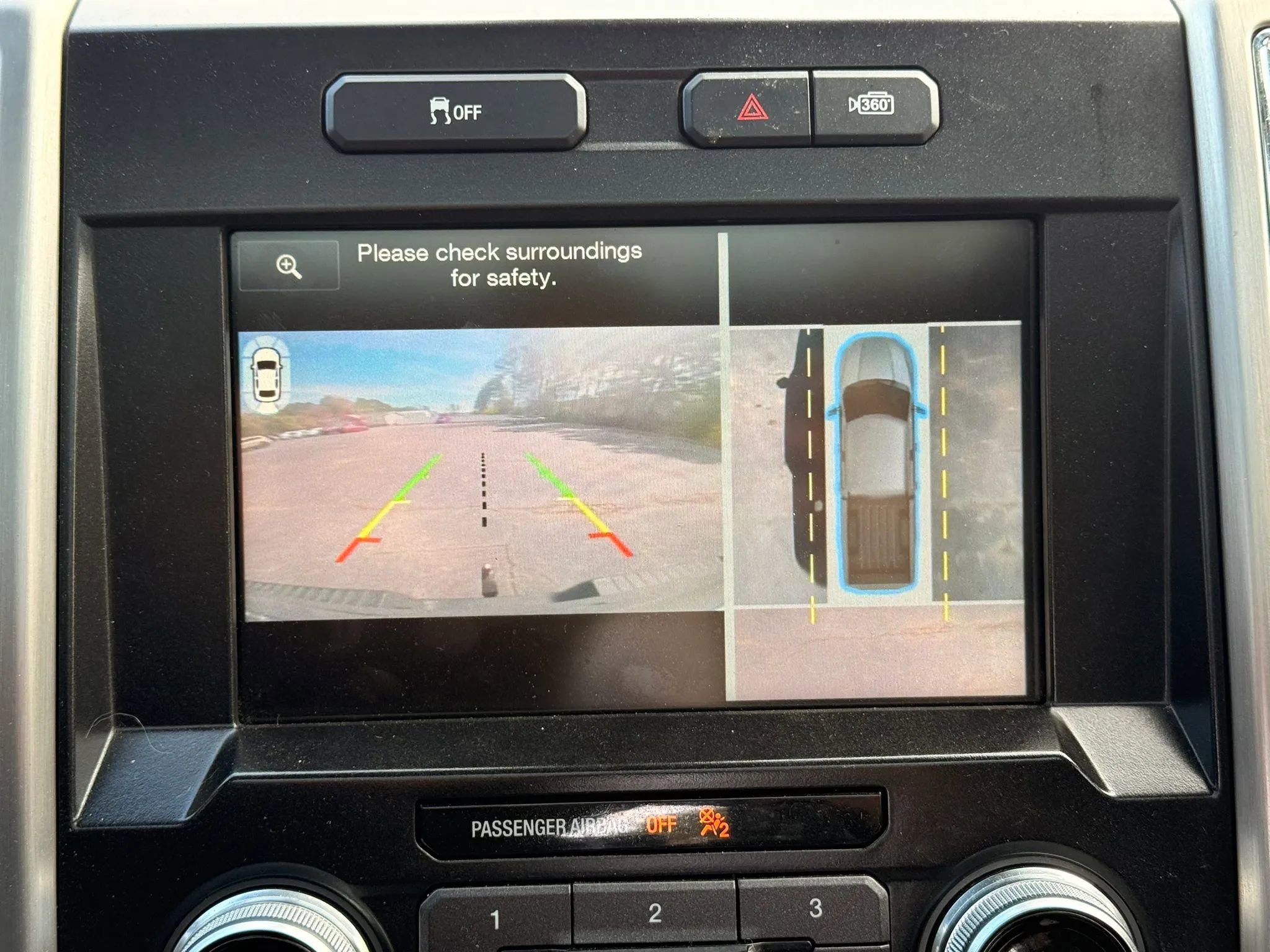 Used 2015 Ford F150 Platinum w/ Equipment Group 701A Luxury image 30