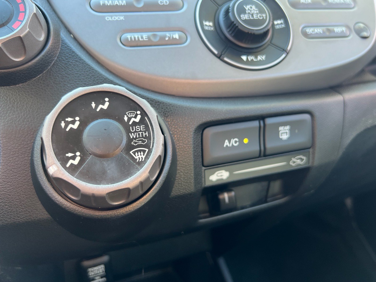 Used 2011 Honda Fit Sport image 21