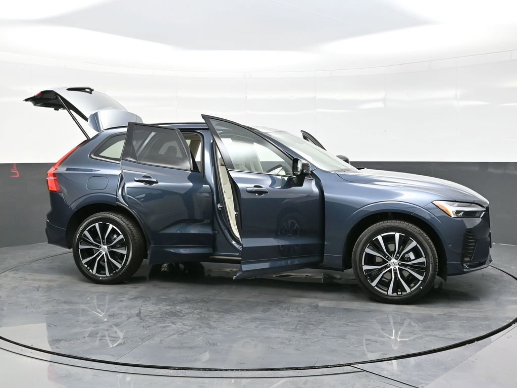 Used 2025 Volvo XC60 B5 Plus w/ Protection Package Premier image 31