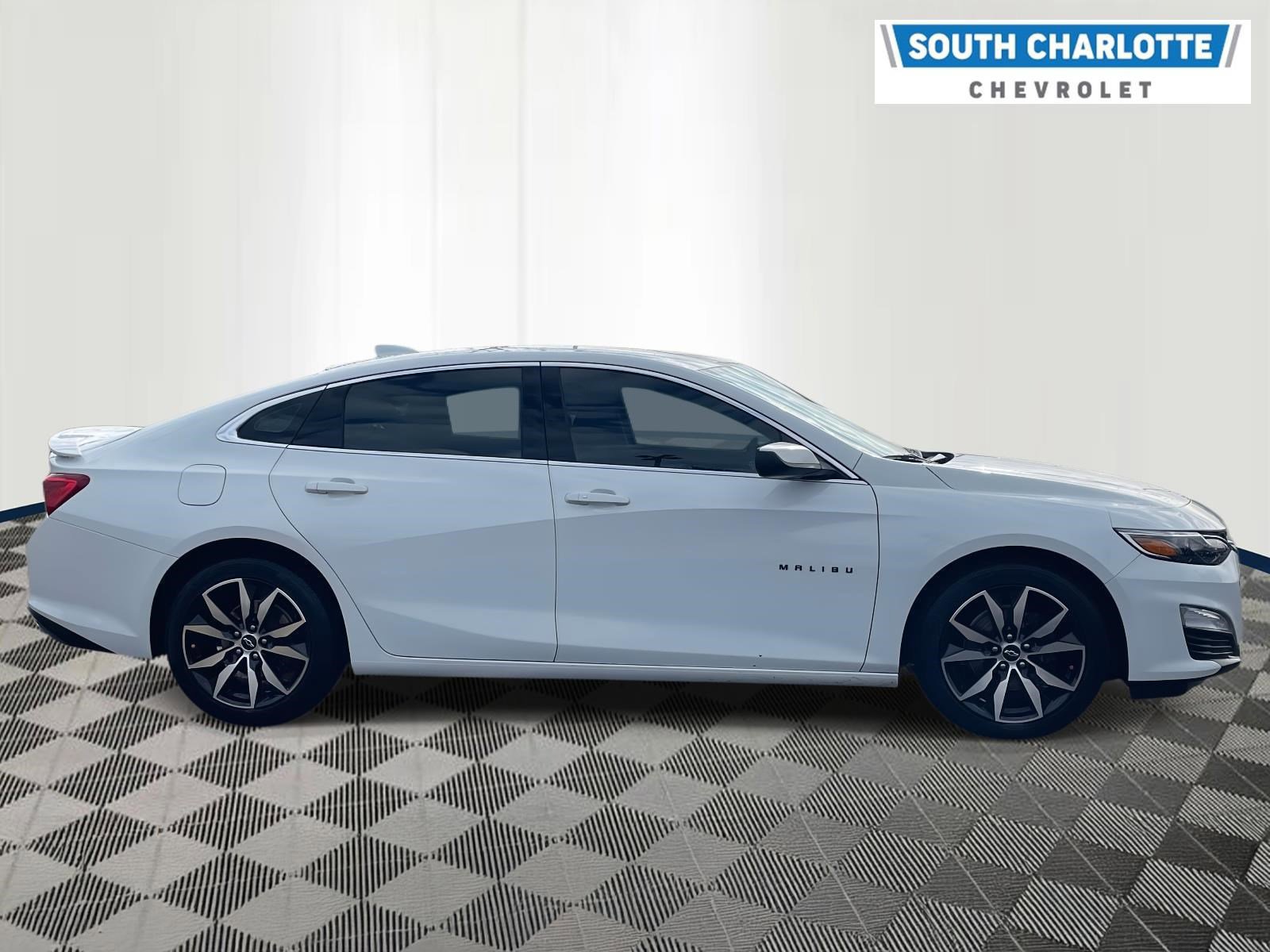 Used 2023 Chevrolet Malibu RS image 4