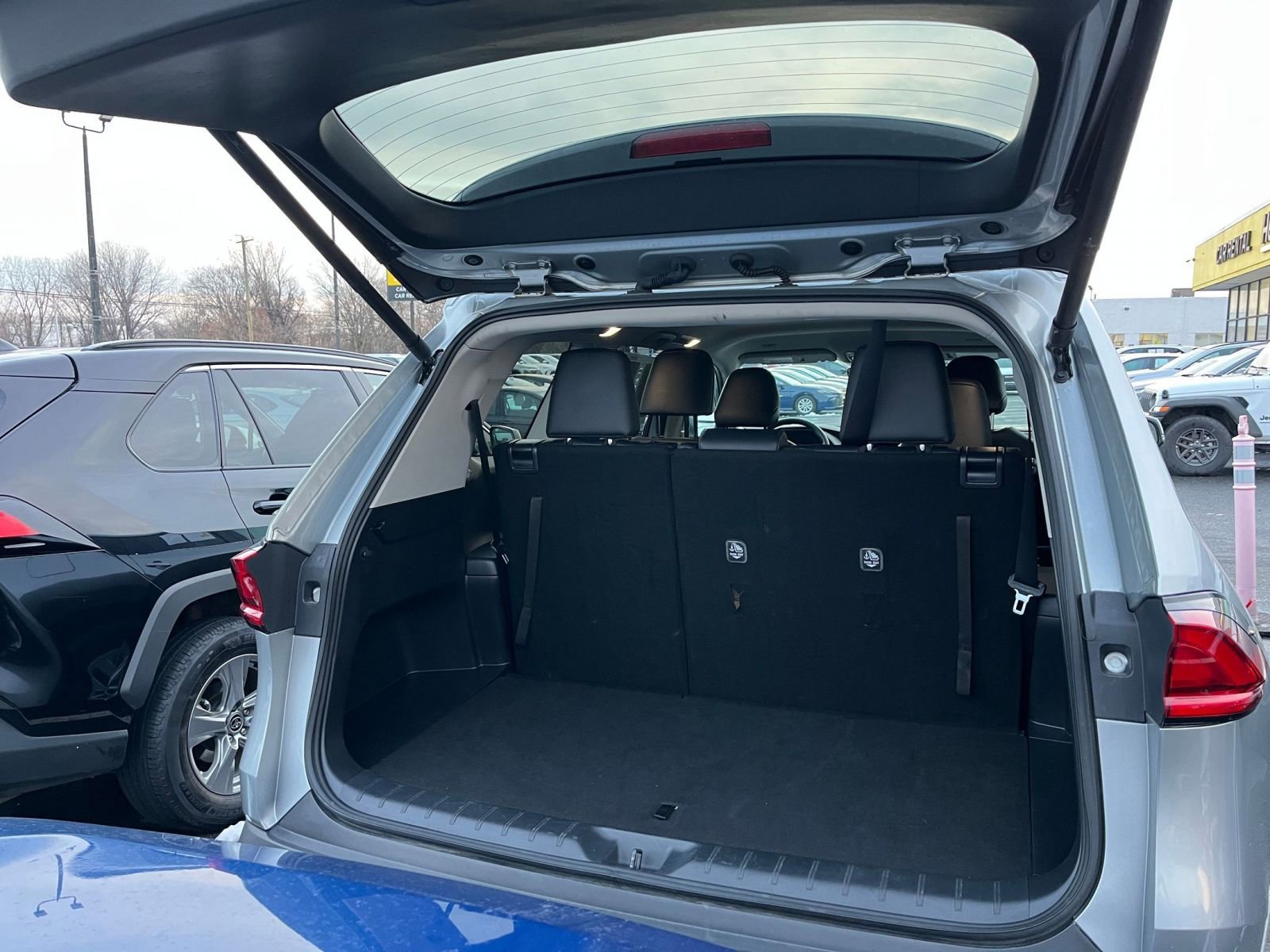 Used 2025 Toyota Grand Highlander FWD image 32