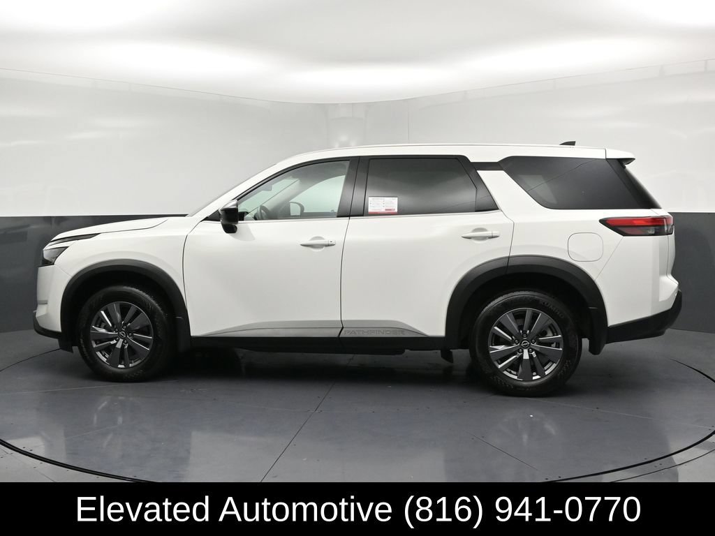 Used 2024 Nissan Pathfinder S AWD/4WD image 26
