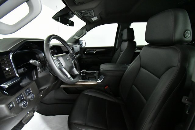 Used 2024 Chevrolet Silverado 1500 RST w/ Convenience Package II image 5