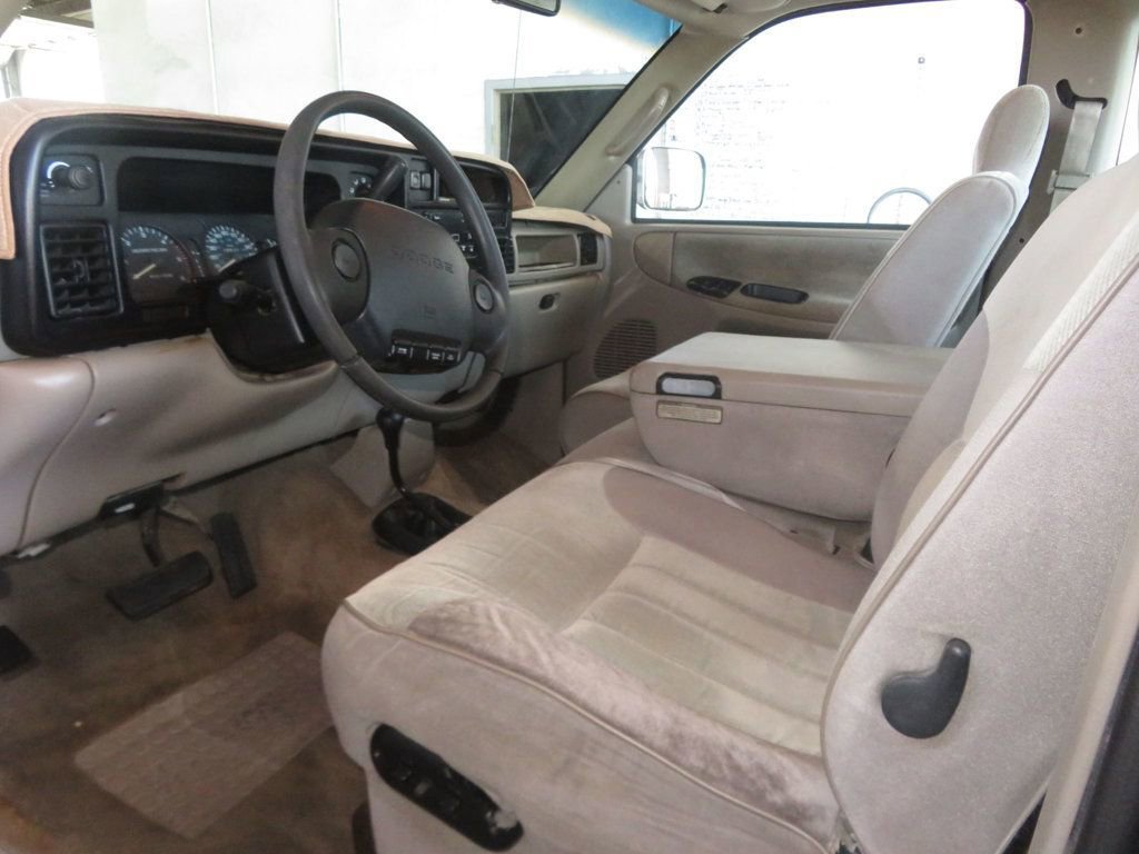 Used 1996 Dodge Ram 2500 Truck 4x4 Club Cab image 16