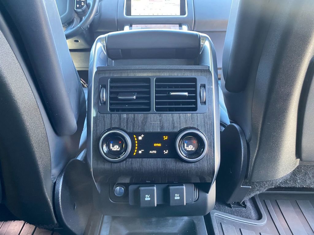 Used 2018 Land Rover Range Rover Sport HSE image 28