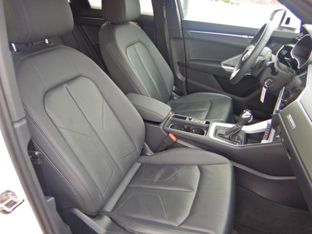 Used 2025 Audi Q3 2.0T Premium image 17