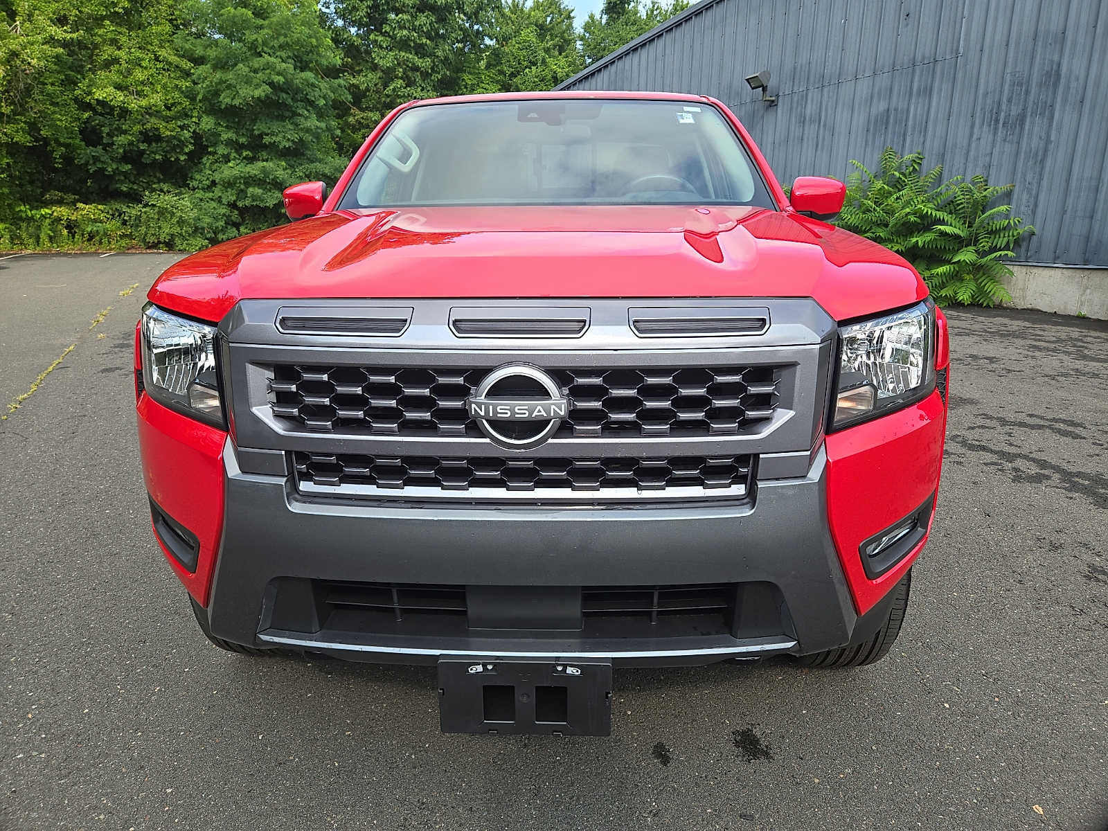 Used 2025 Nissan Frontier SV w/ SV Convenience Package AWD/4WD image 2