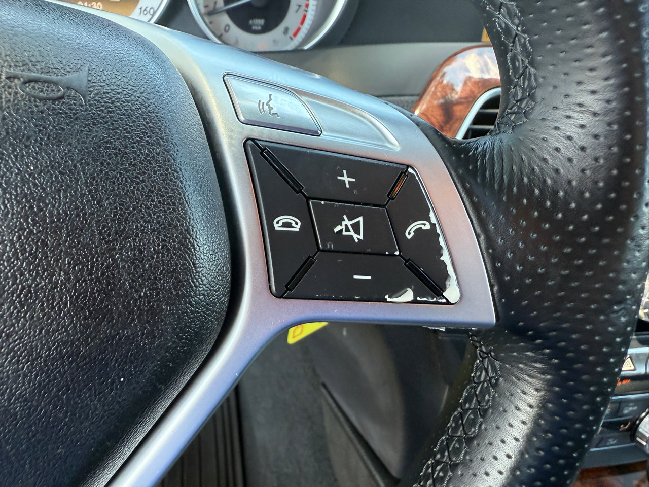 Used 2012 Mercedes-Benz C 300 Luxury image 27