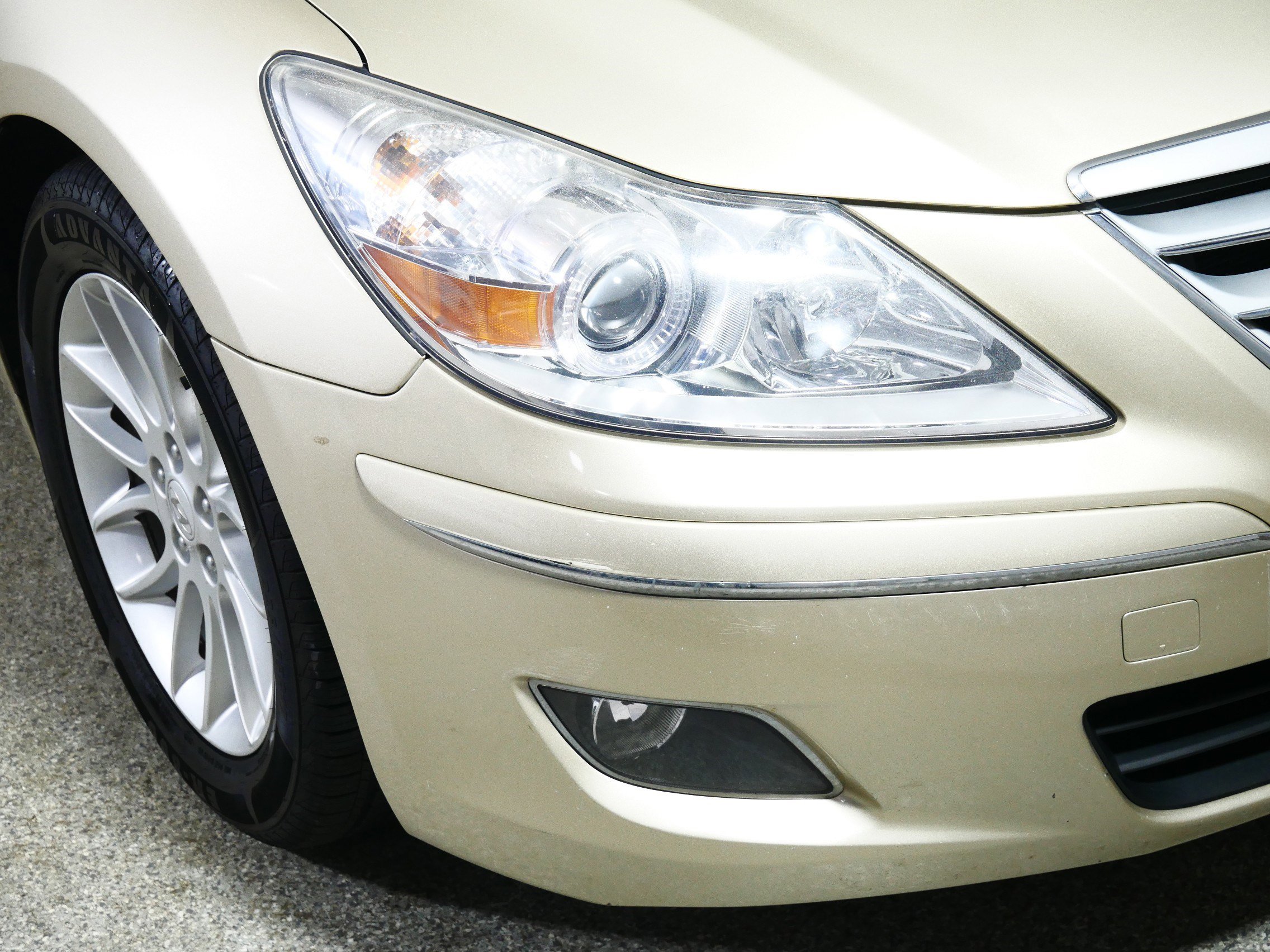 Used 2010 Hyundai Genesis 3.8 RWD image 16
