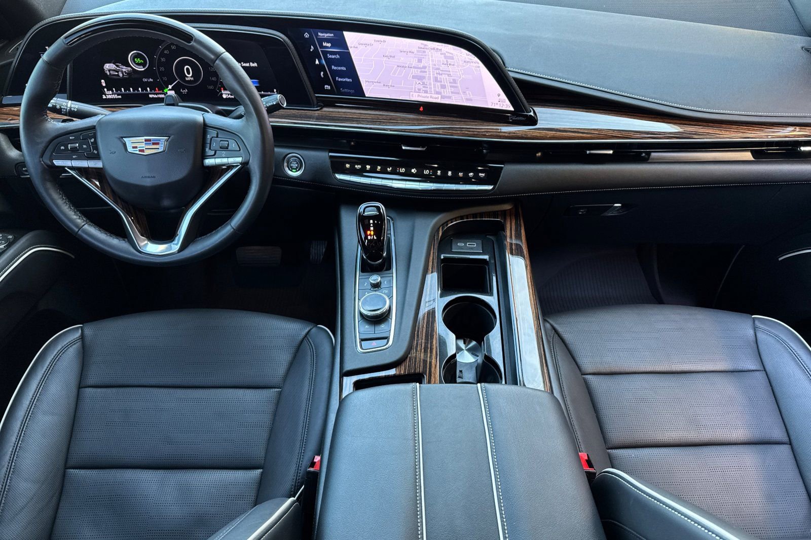 Used 2023 Cadillac Escalade Premium Luxury image 14