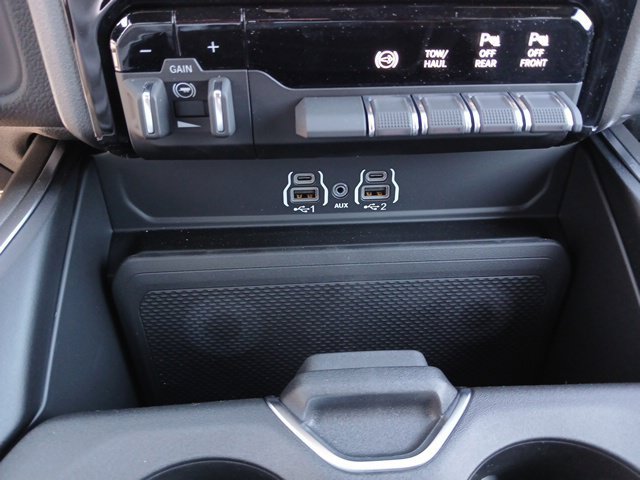 New 2026 RAM 3500 Big Horn AWD/4WD image 40