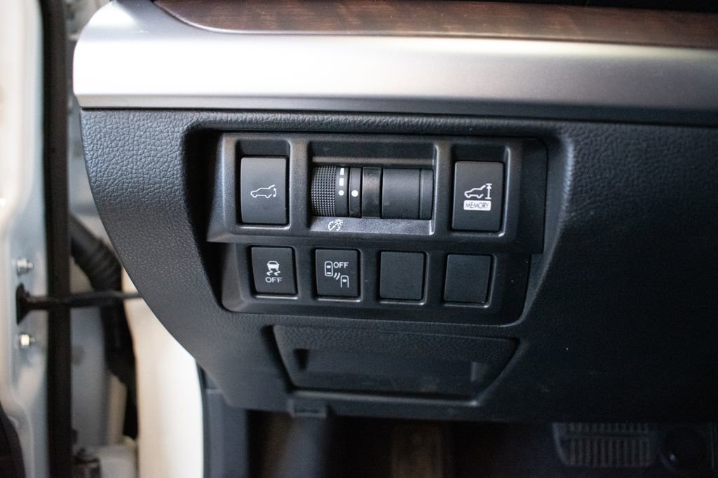 Used 2018 Subaru Outback 2.5i Limited w/ Popular Package #2 image 18