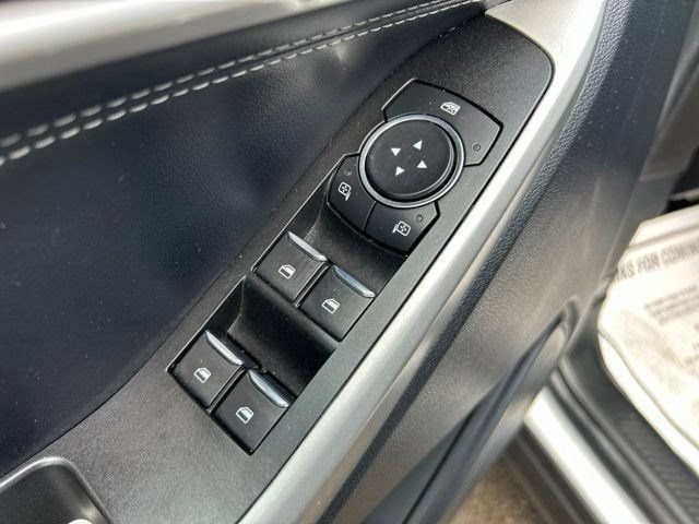 Used 2022 Ford Explorer XLT RWD image 10