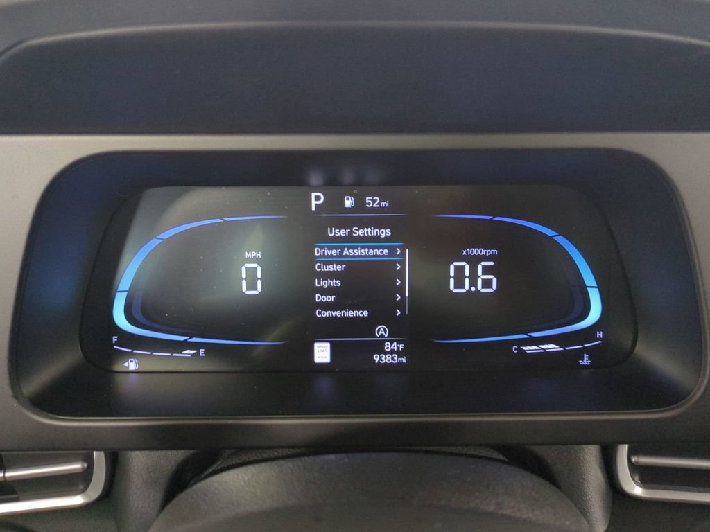Used 2025 Hyundai Elantra SE FWD image 32