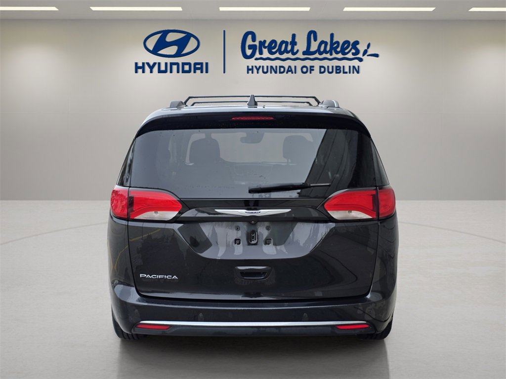 Used 2019 Chrysler Pacifica Touring-L Plus w/ Advanced Safetytec Group image 4