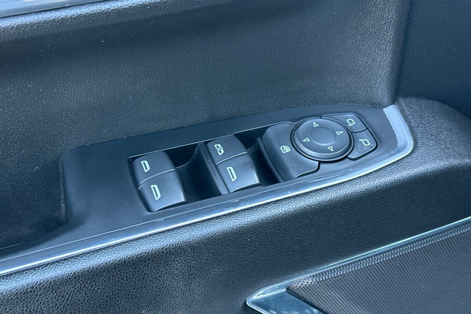 Used 2023 GMC Sierra 1500 Elevation w/ X31 Off-Road Package image 12