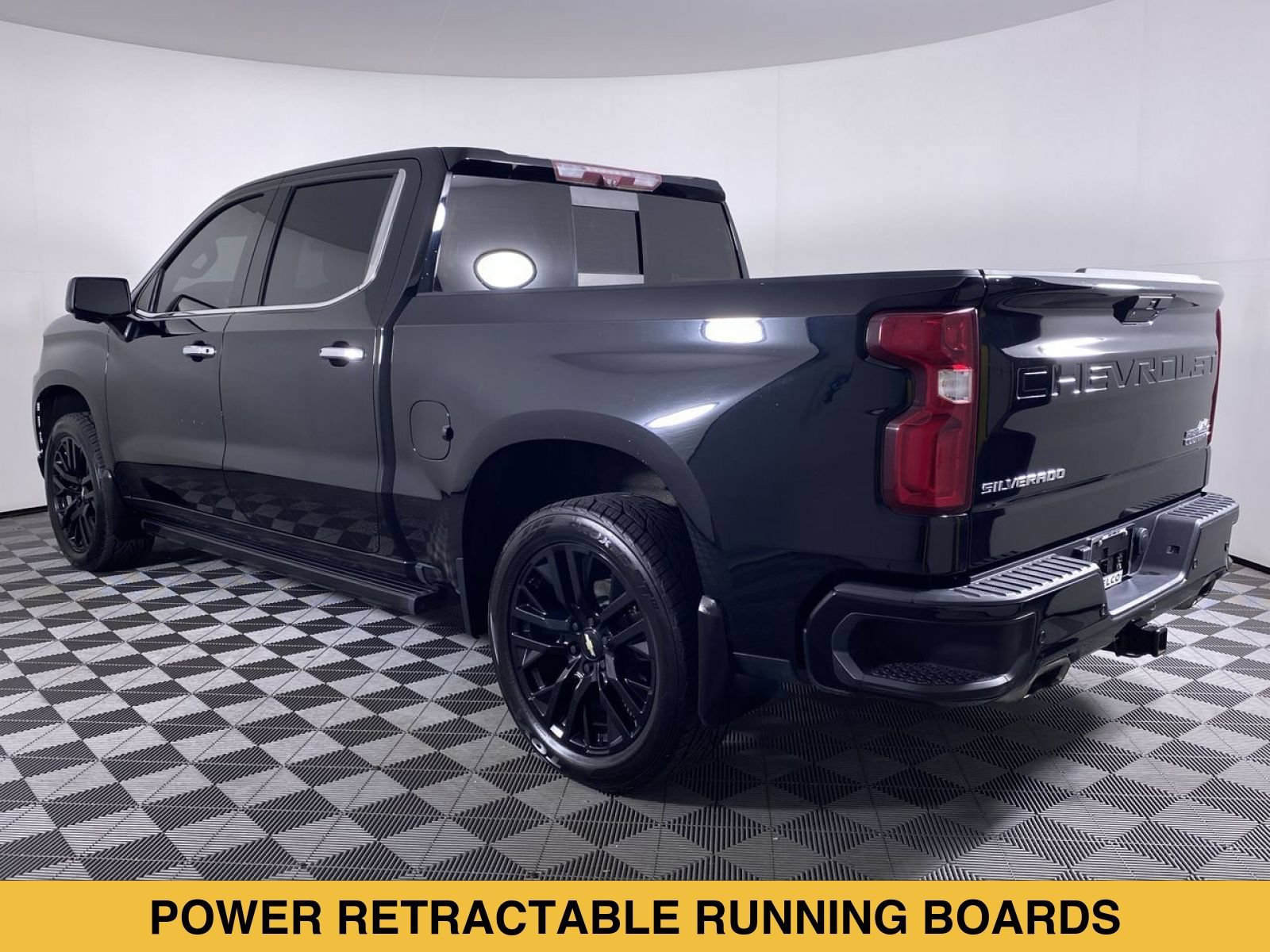 Certified 2021 Chevrolet Silverado 1500 High Country w/ Technology Package AWD/4WD image 19