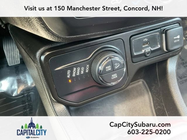 Used 2021 Jeep Renegade Trailhawk w/ Sun & Sound Group AWD/4WD image 30