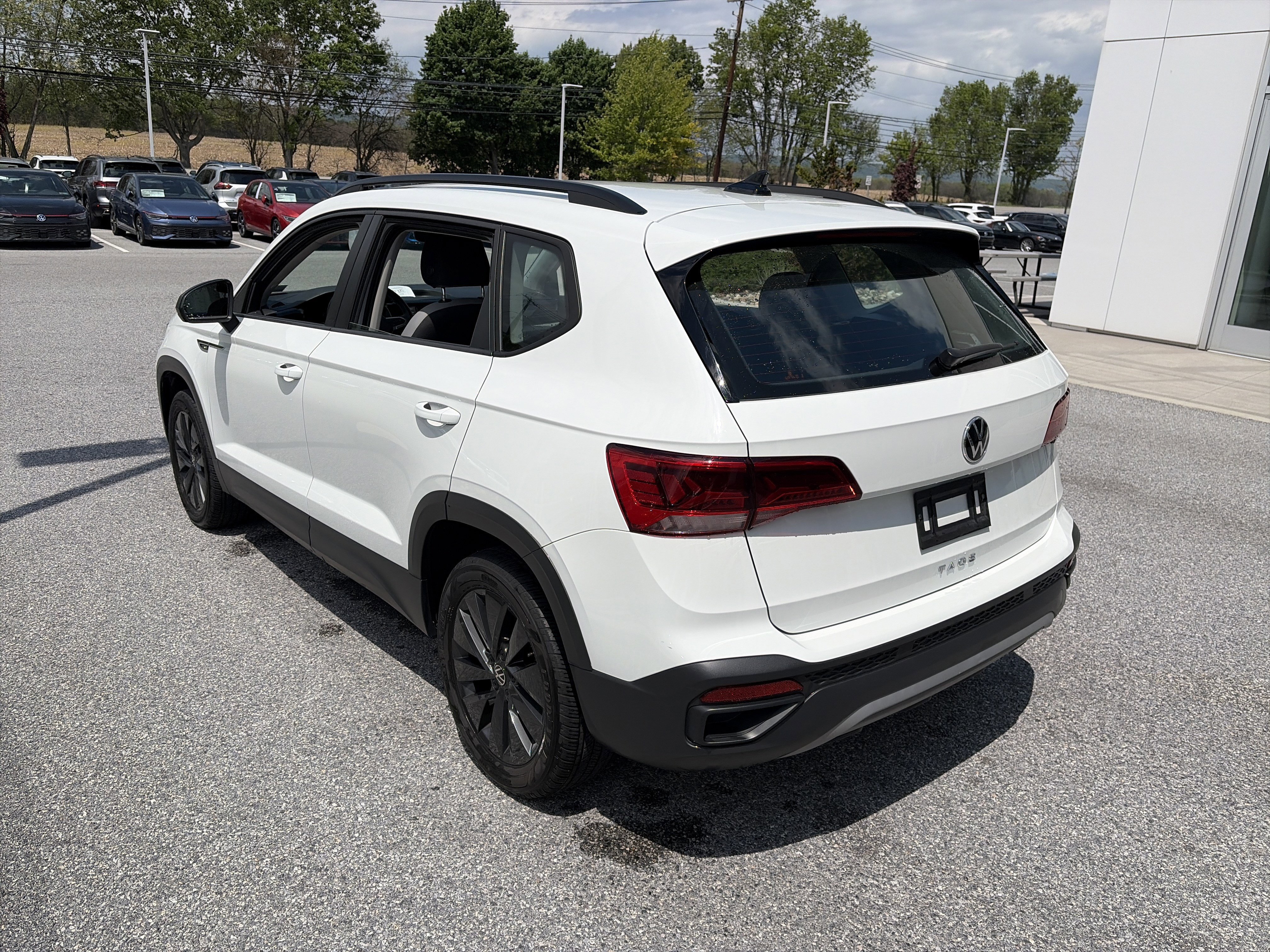 Used 2023 Volkswagen Taos S FWD image 7