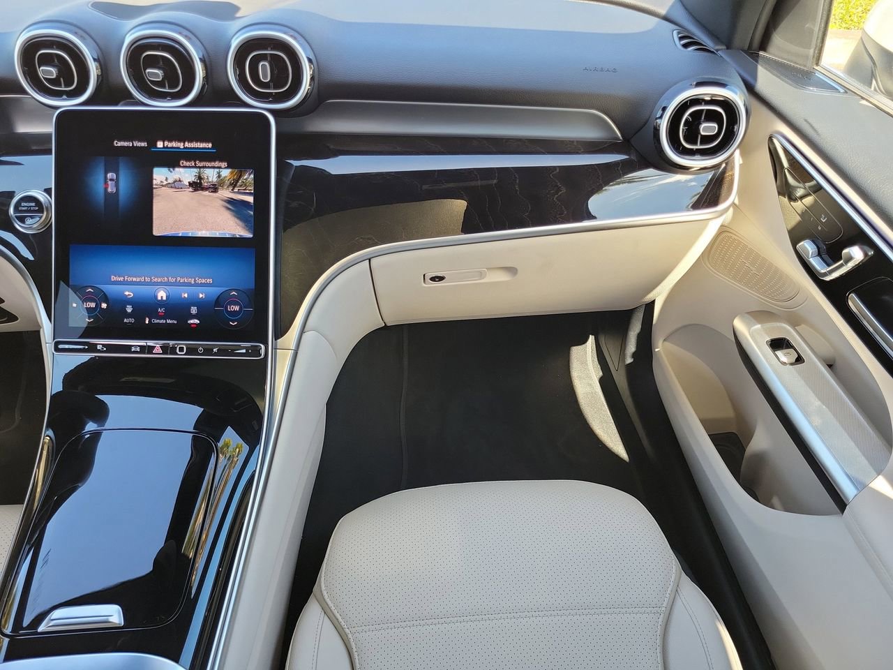 Used 2026 Mercedes-Benz GLC 300 image 16