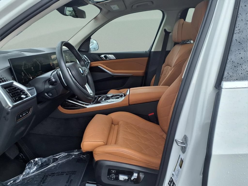 Used 2026 BMW X7 xDrive40i AWD/4WD image 17