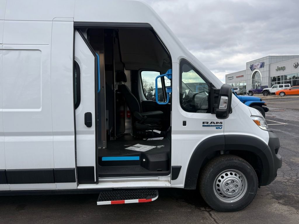 New 2024 RAM ProMaster 3500 w/ Delivery Van Package image 30