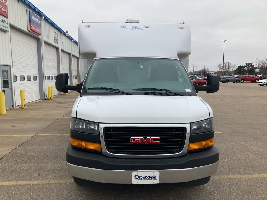New 2026 GMC Savana 4500 w/ Power Convenience Package RWD image 10