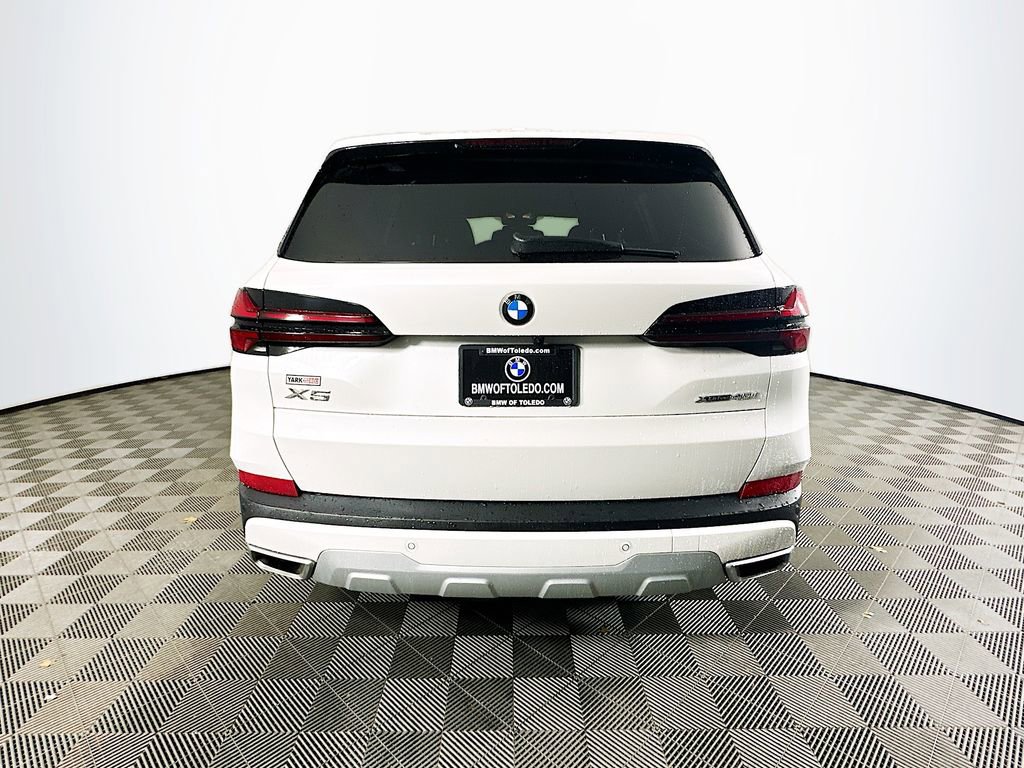 Used 2026 BMW X5 xDrive40i AWD/4WD image 8