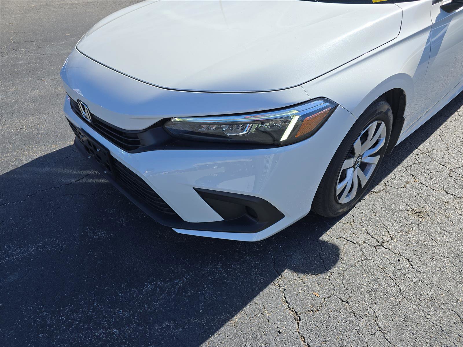 Used 2022 Honda Civic LX image 9