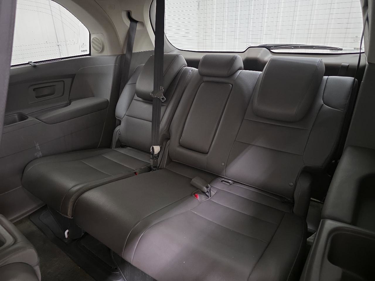 Used 2016 Honda Odyssey Touring Elite image 28