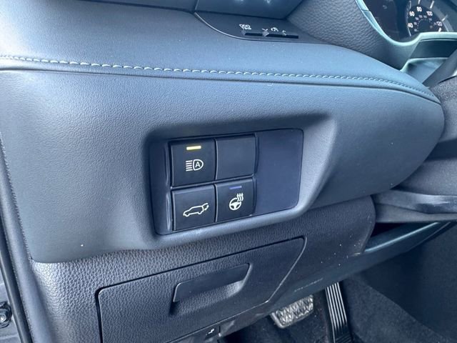 Used 2021 Toyota Highlander Limited image 6