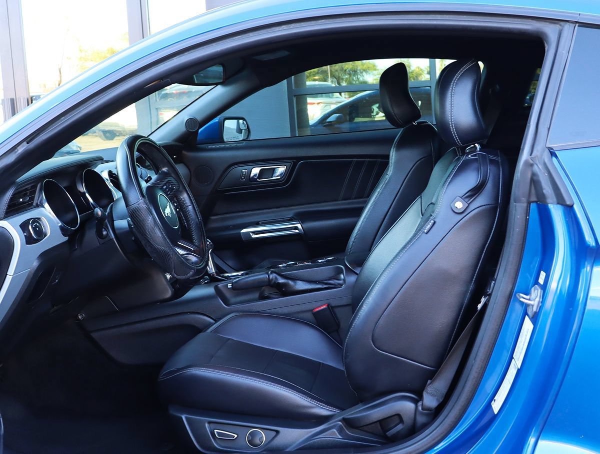 Used 2017 Ford Mustang Premium RWD image 31