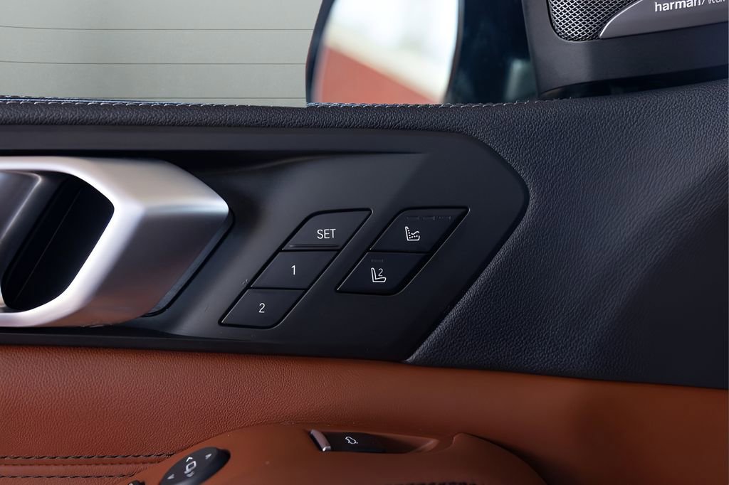 Used 2022 BMW X5 M50i w/ Executive Package AWD/4WD image 24