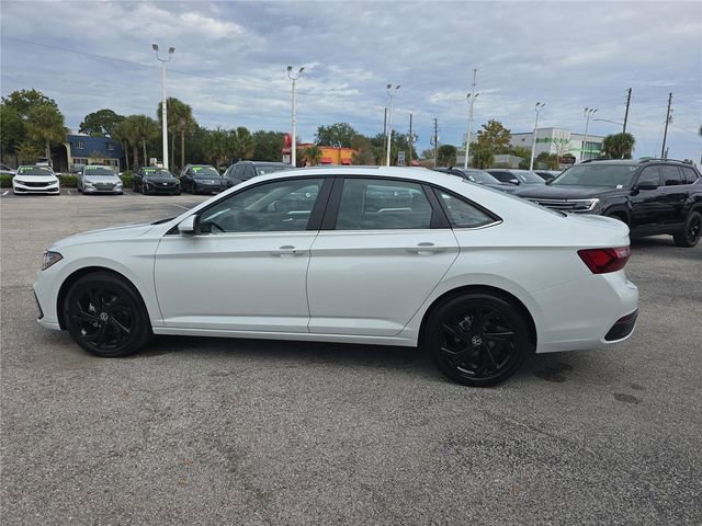 New 2026 Volkswagen Jetta SE image 5