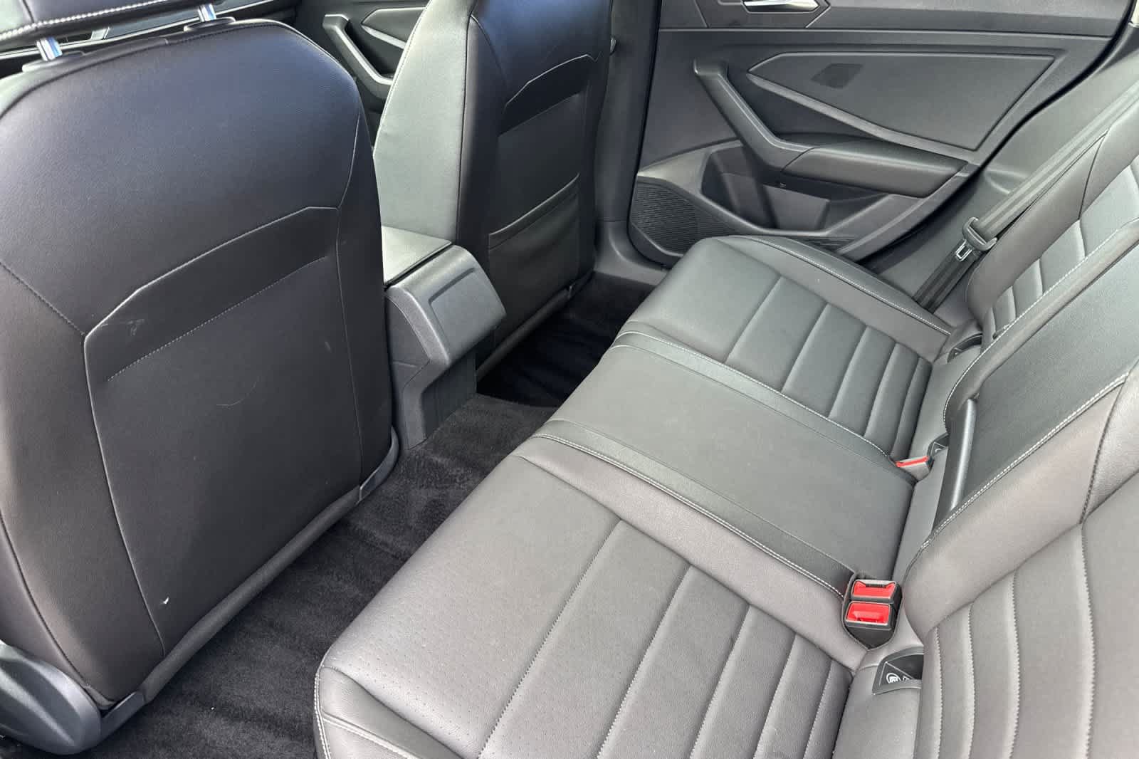 Used 2022 Volkswagen Jetta SE FWD image 12