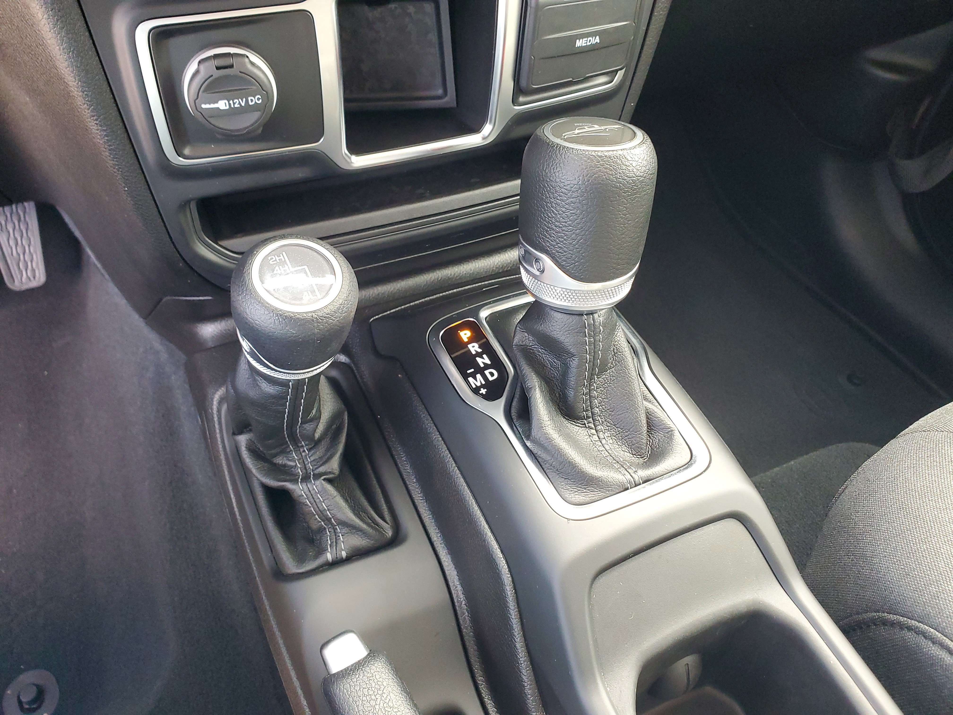 Used 2024 Jeep Gladiator Sport image 25