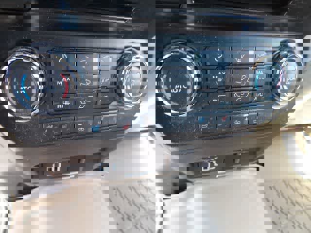 Certified 2017 Ford F150 Lariat w/ Trailer Tow Package AWD/4WD image 17