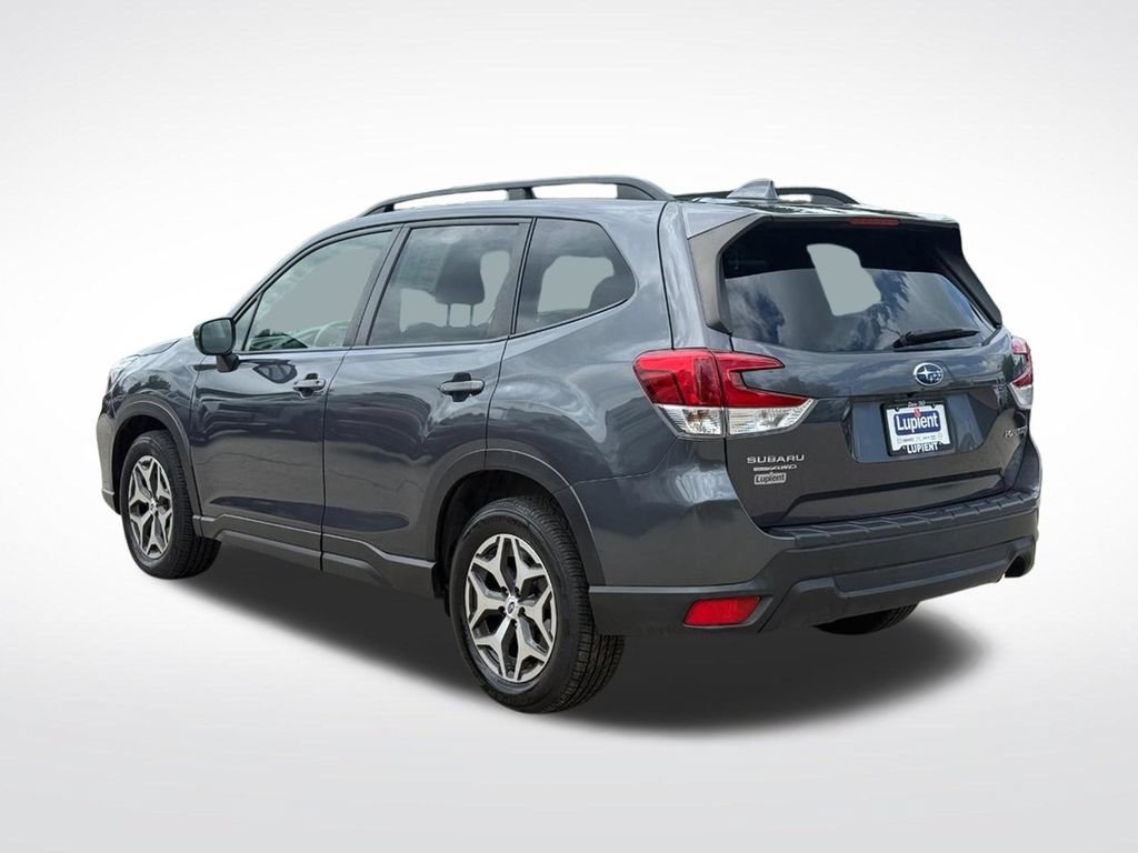 Used 2020 Subaru Forester Premium AWD/4WD image 6