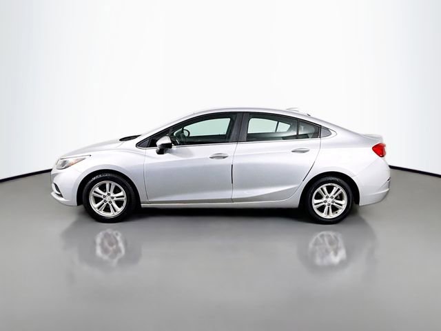 Used 2017 Chevrolet Cruze LT image 9
