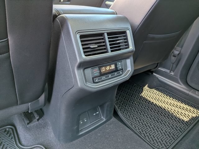 Used 2024 Volkswagen Atlas SEL AWD/4WD image 19
